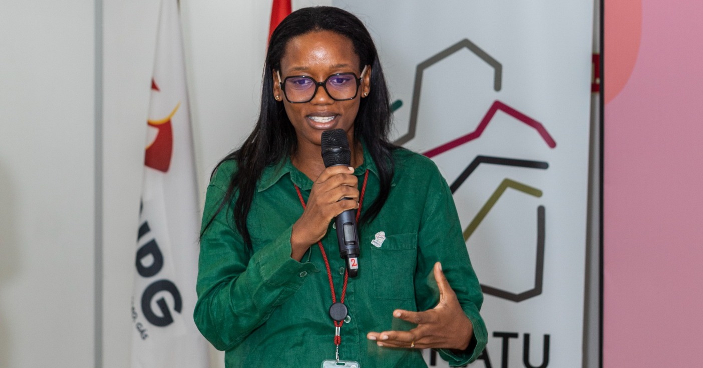 Membros da Muhatu Energy Angola trocam experiências com Rachel Maia